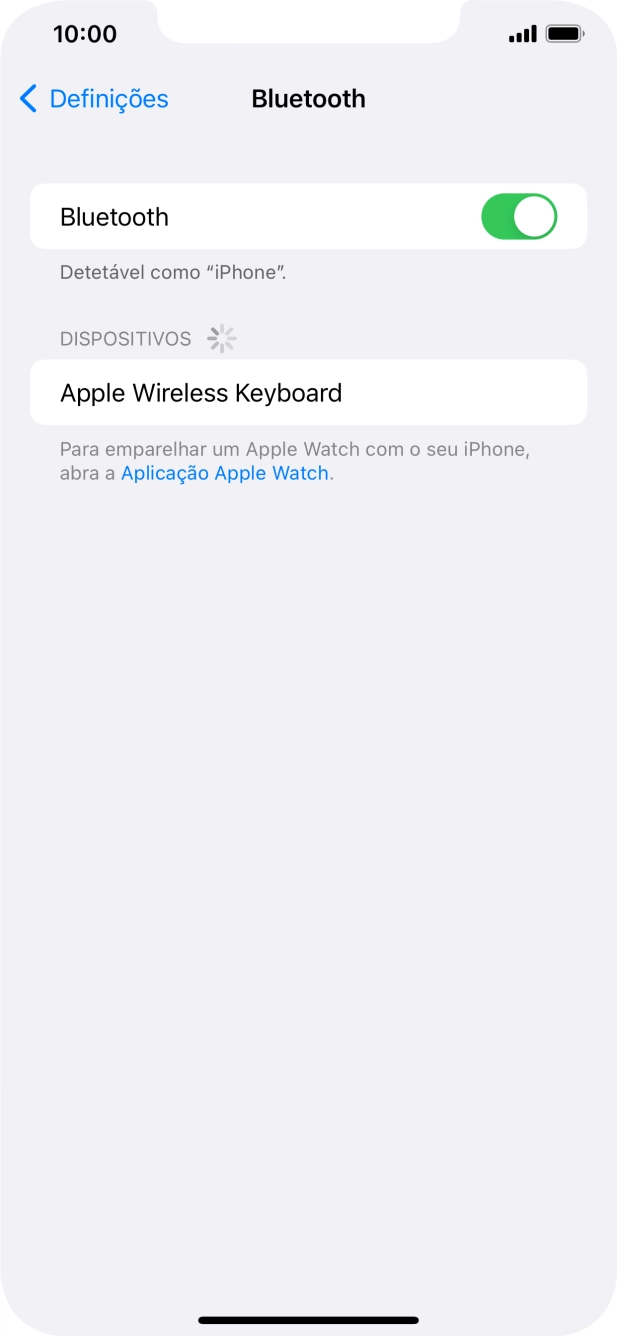 Prima o dispositivo Bluetooth pretendido e siga as indicações no ecrã para emparelhar o dispositivo pretendido com o telefone.