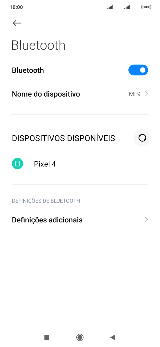 Prima o dispositivo Bluetooth pretendido e siga as indicações no ecrã para emparelhar o dispositivo pretendido com o telefone.