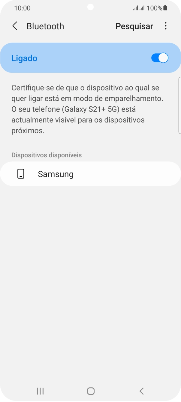 Prima o dispositivo Bluetooth pretendido e siga as indicações no ecrã para emparelhar o dispositivo pretendido com o telefone.