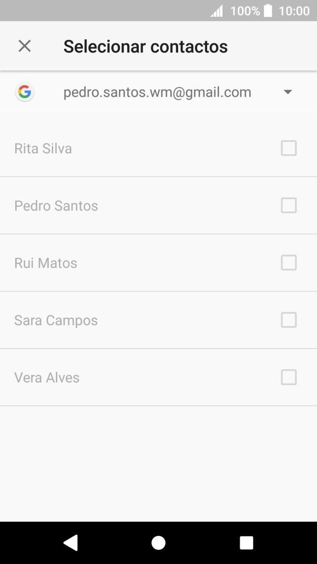Prima a lista suspensa.