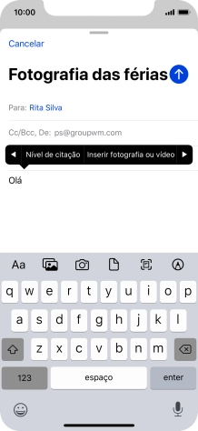 Prima Inserir fotografia ou vídeo e siga as indicações no ecrã para anexar uma imagem ou um clipe de vídeo.