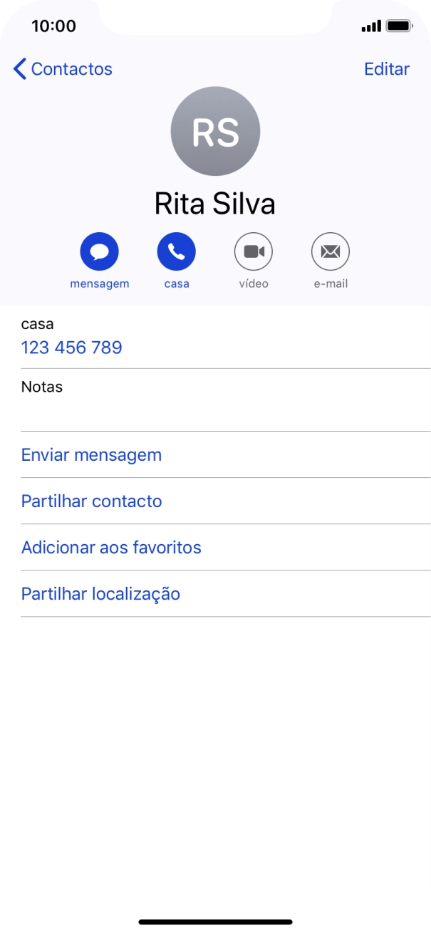 Para voltar ao ecrã inicial, deslize o dedo de baixo para cima a partir da base do ecrã.