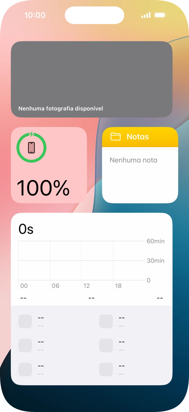 Deslize o dedo para cima ou para baixo no ecrã, para ver mais widgets.