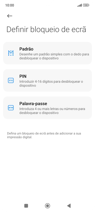 Prima o código de bloqueio do telefone pretendido.