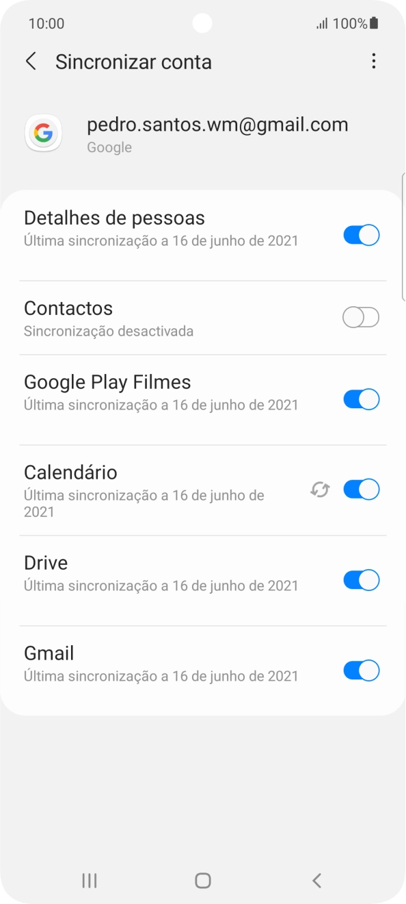 Prima o indicador junto a 