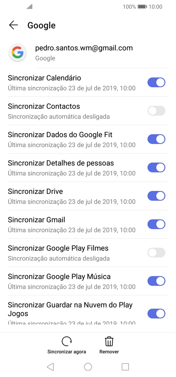 Prima o indicador junto a 