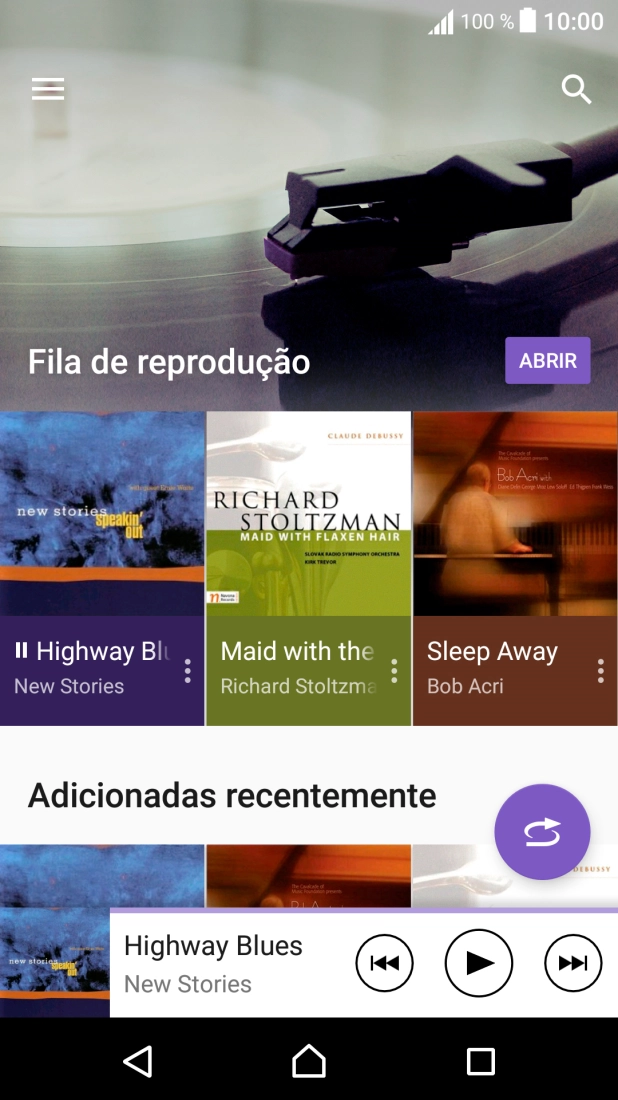 Deslize o dedo sobre o ecrã da esquerda para a direita.