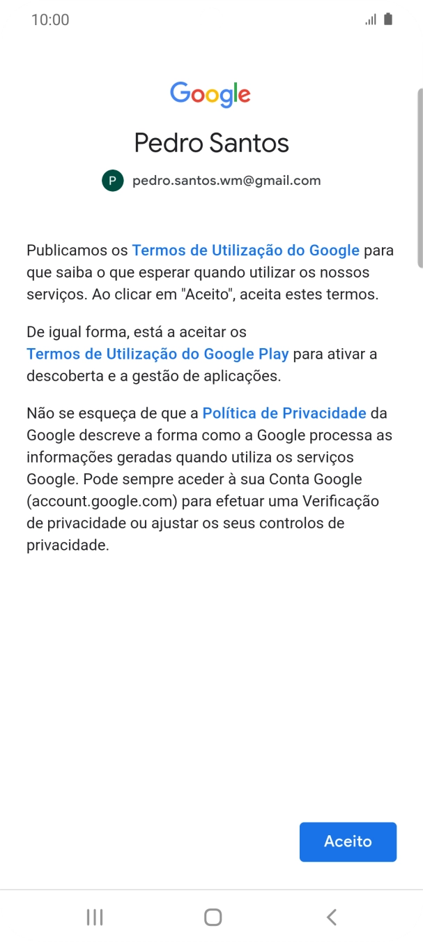 Prima Aceito e siga as indicações no ecrã para escolher as definições da conta Google.