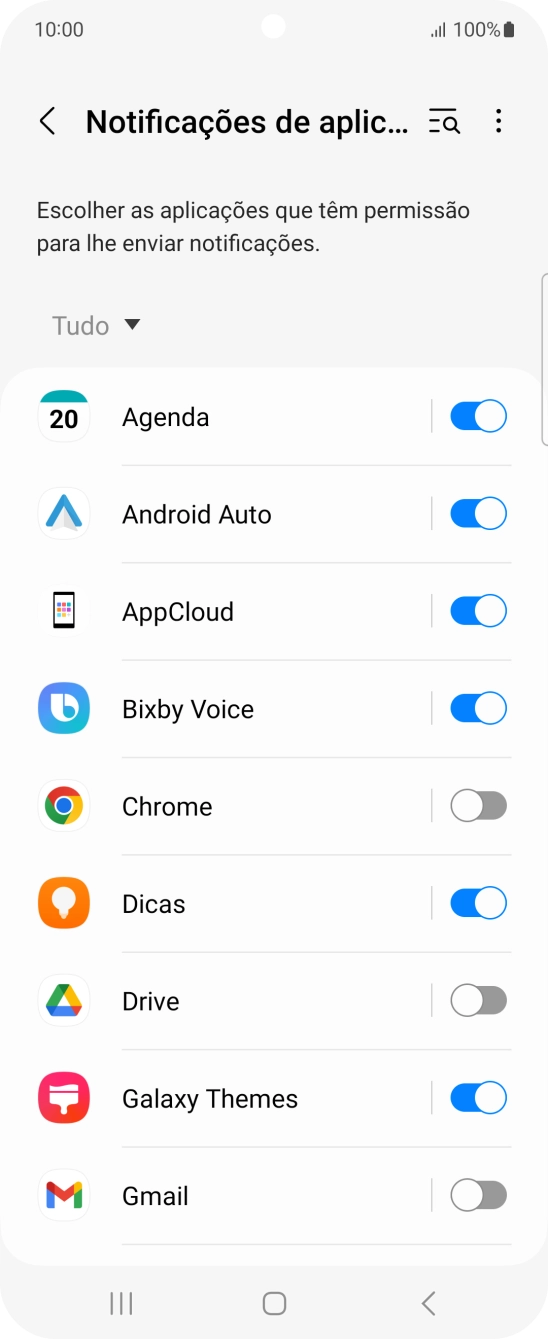 Prima a lista suspensa.