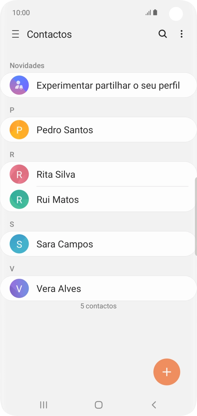 Prima o ícone de novo contacto.