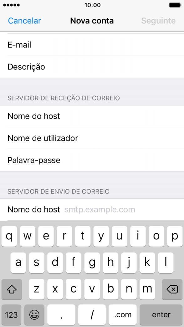 Prima Nome do host e introduza o nome do servidor de envio do fornecedor de e-mail.