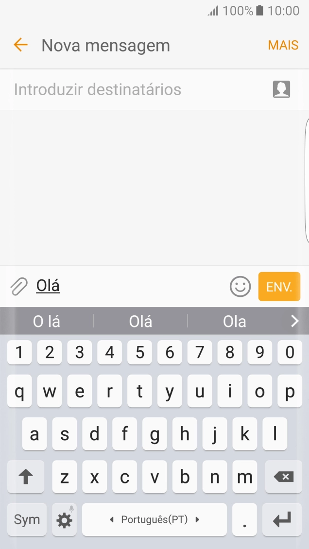 As palavras sugeridas são mostradas no ecrã enquanto escreve. Prima a seta para ver mais sugestões de palavras.