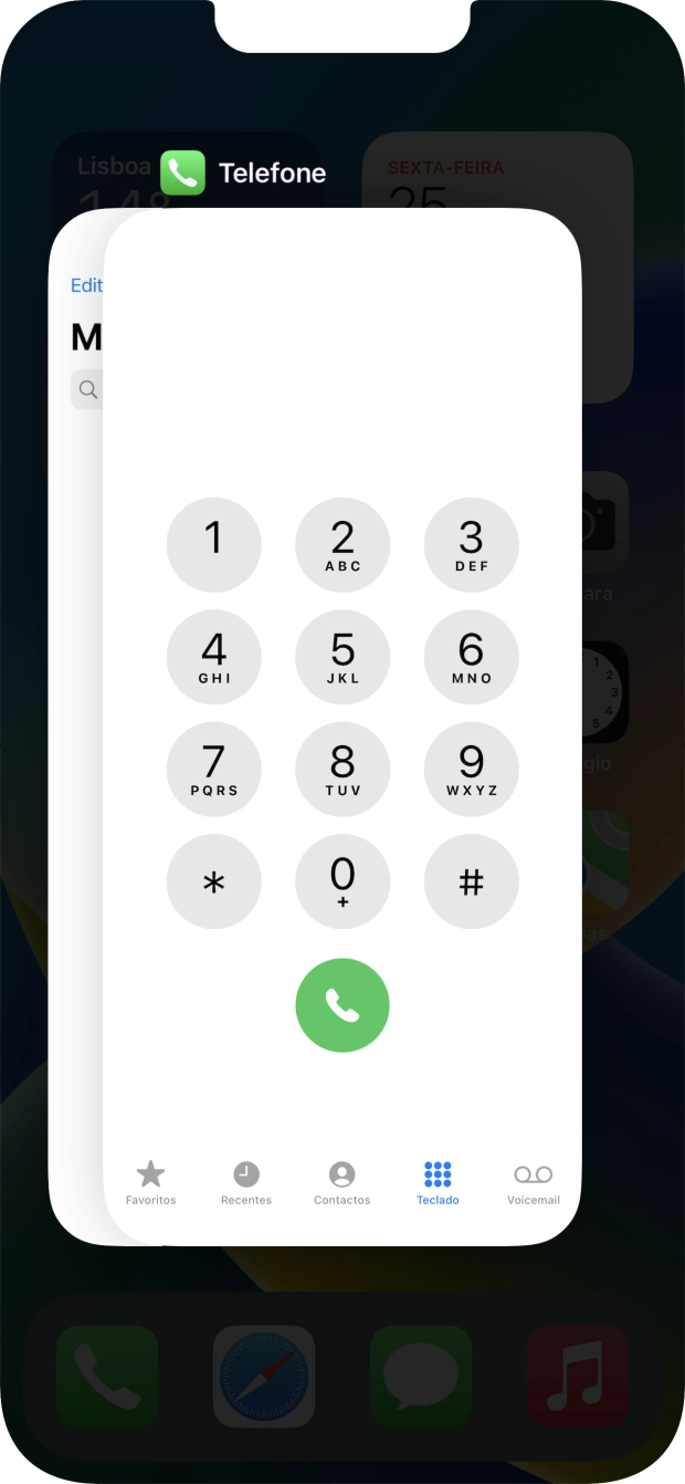 Deslize o dedo para cima sobre a aplicação pretendida para a terminar.