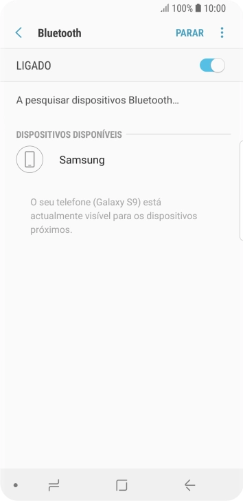 Prima o dispositivo Bluetooth pretendido e siga as indicações no ecrã para emparelhar o dispositivo pretendido com o telefone.