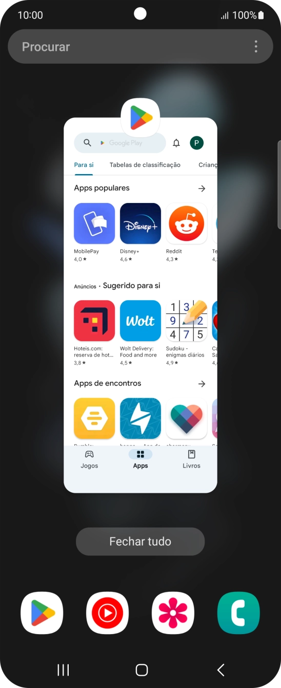 Para terminar uma aplicação em curso, deslize o dedo para cima na aplicação pretendida.