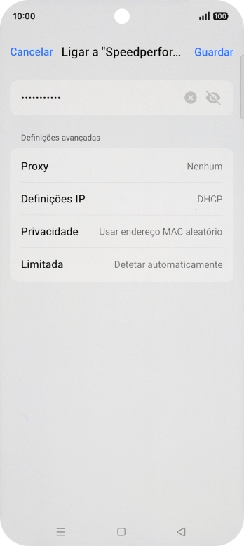 Introduza a password da rede Wi-Fi e prima Guardar.