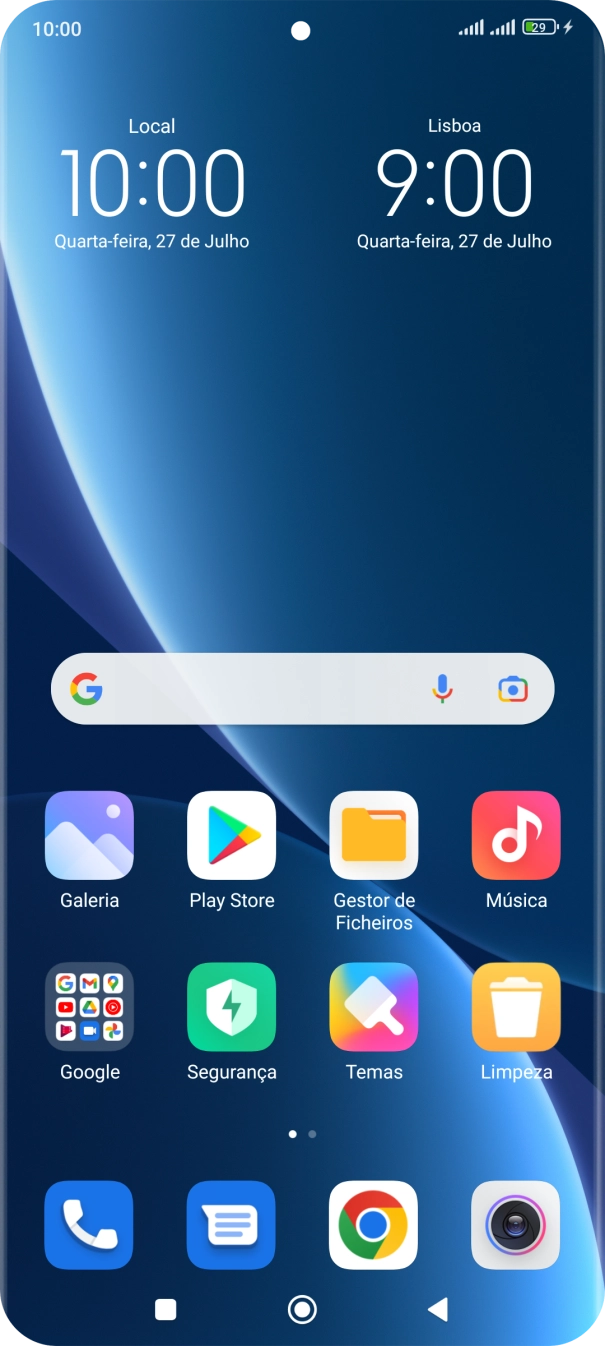 Quando o ícone de bateria em carregamento for mostrado no ecrã, a bateria está em carregamento.