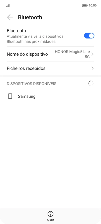Prima o dispositivo Bluetooth pretendido e siga as indicações no ecrã para emparelhar o dispositivo pretendido com o telefone.