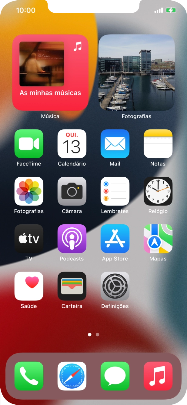 Quando o ícone de bateria em carregamento for mostrado no ecrã, a bateria está em carregamento.