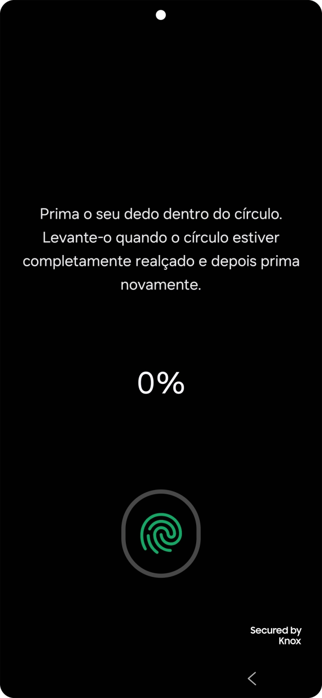 Siga as indicações no ecrã para definir a impressão digital como código de bloqueio.