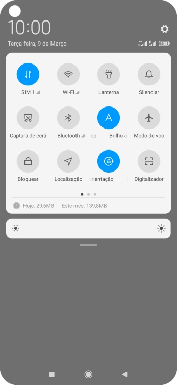 Prima o ícone de dados móveis para ativar ou desativar a função.
