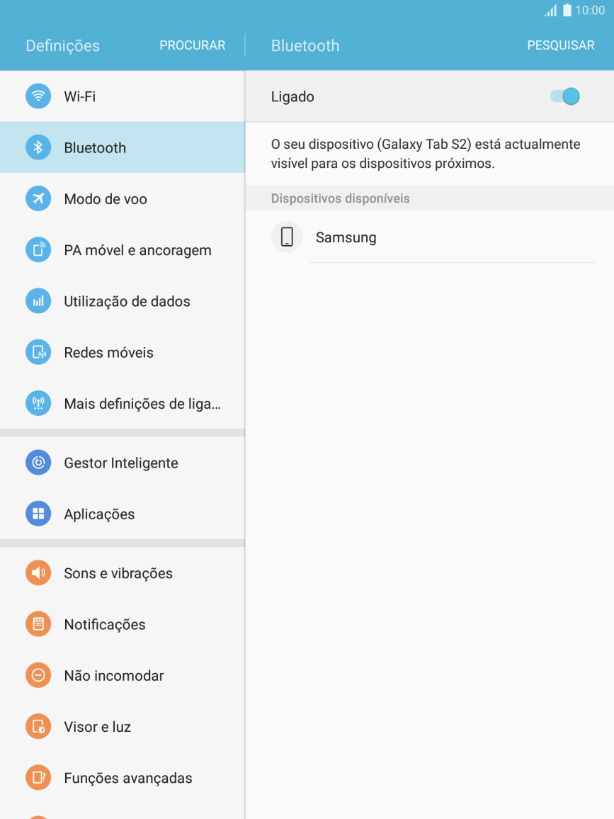 Prima o dispositivo Bluetooth pretendido e siga as indicações no ecrã para emparelhar o dispositivo pretendido com o tablet.