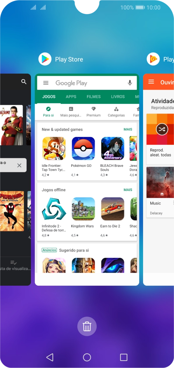 Para terminar uma aplicação em curso, deslize o dedo para cima na aplicação pretendida.