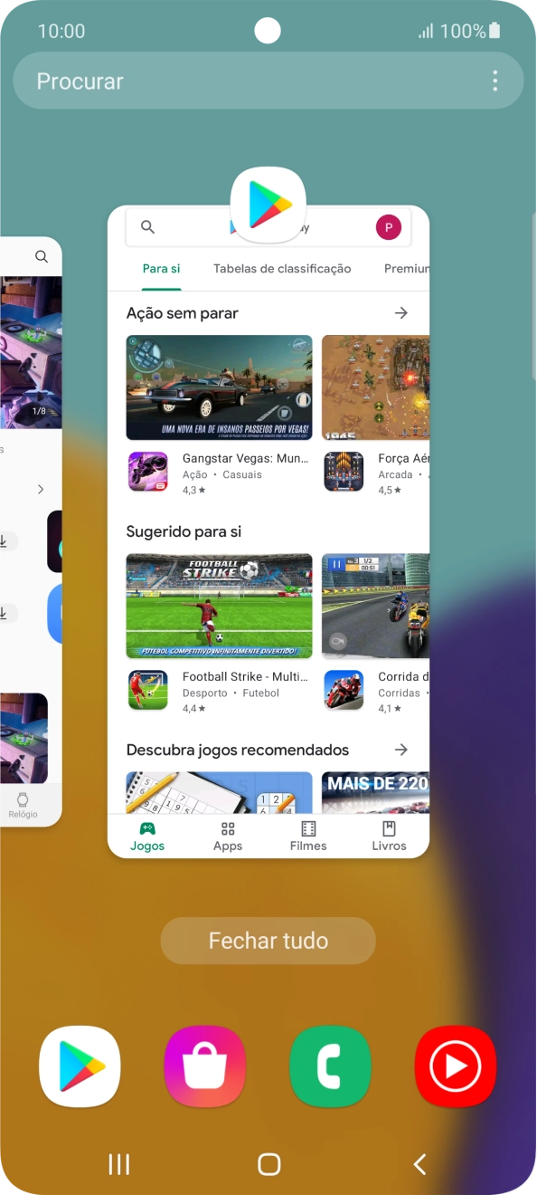 Para terminar uma aplicação em curso, deslize o dedo para cima na aplicação pretendida.