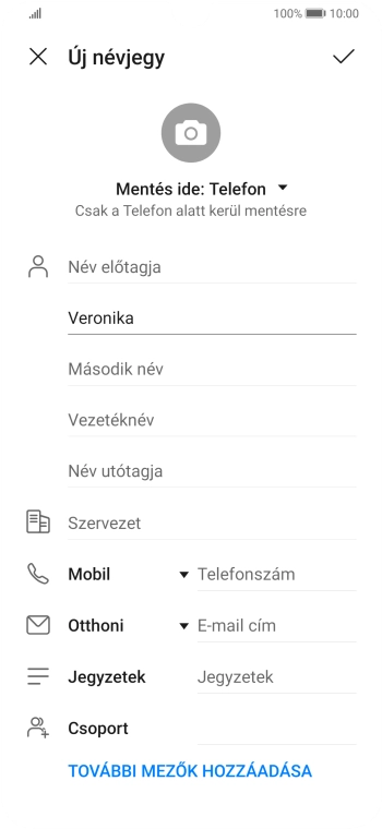 Kattints a Vezetéknév mezőre, és írd be a kívánt vezetéknevet.