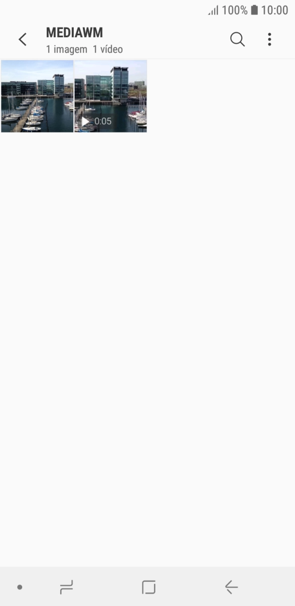 Prima durante um momento uma imagem ou um clipe de vídeo.