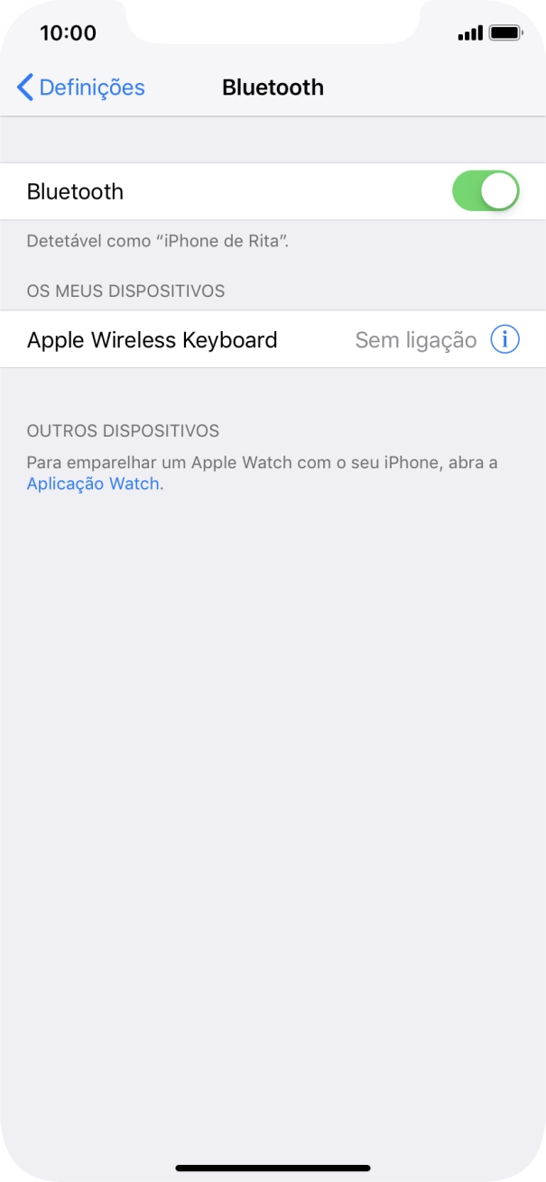 Prima o dispositivo Bluetooth pretendido e siga as indicações no ecrã para emparelhar o dispositivo pretendido com o telefone.