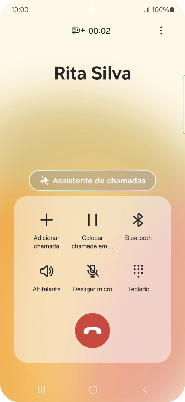 Prima Assistente de chamadas durante uma chamada.