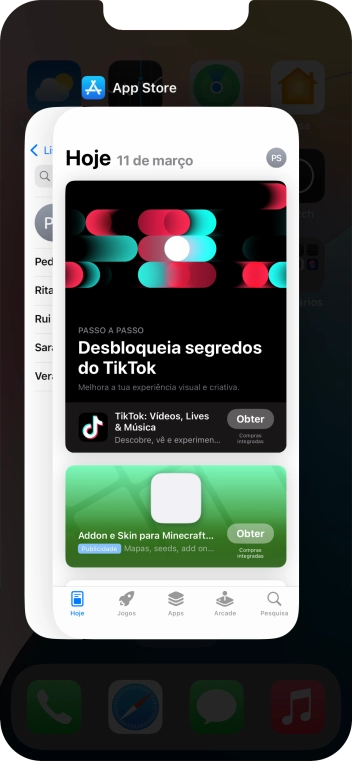 Deslize o dedo para cima sobre a aplicação pretendida para a terminar.