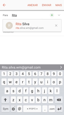 Prima o contacto pretendido.