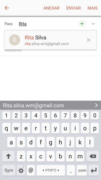 Prima o contacto pretendido.