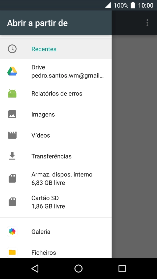 Prima Galeria e vá até à pasta pretendida.