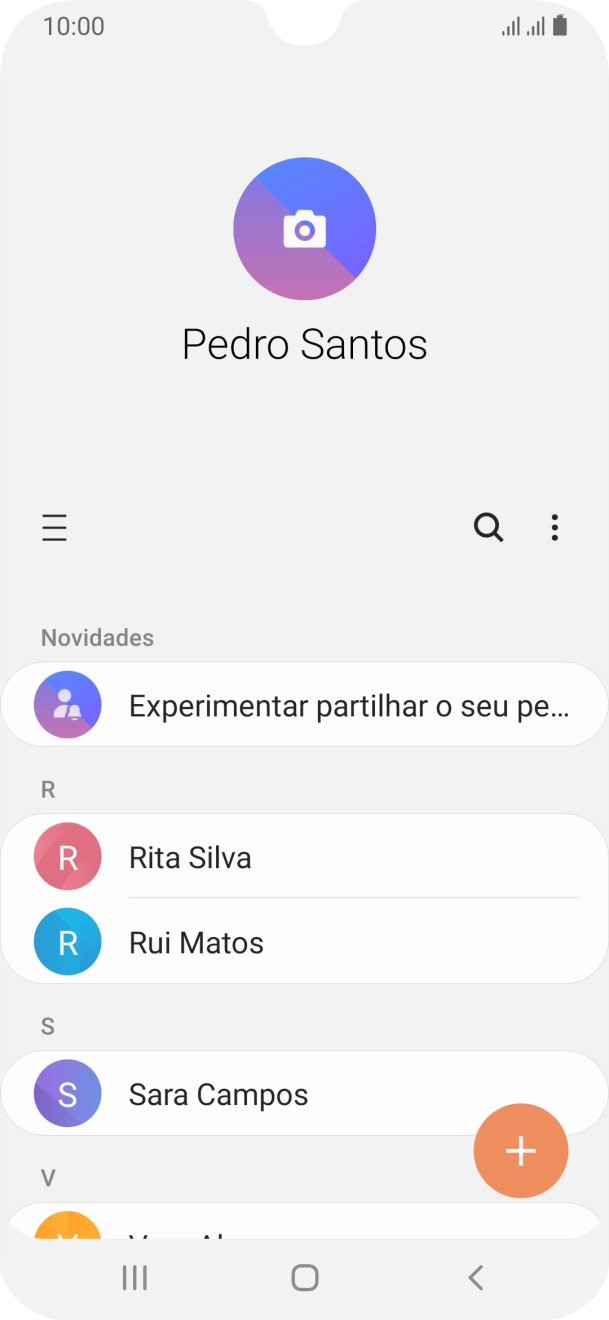 Deslize o dedo sobre o ecrã da esquerda para a direita.