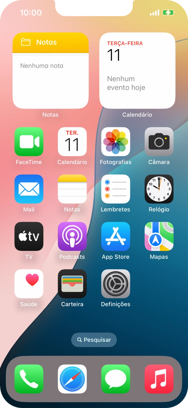 Quando o ícone de bateria em carregamento for mostrado no ecrã, a bateria está em carregamento.