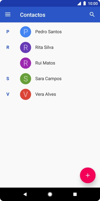 Prima o ícone de novo contacto.