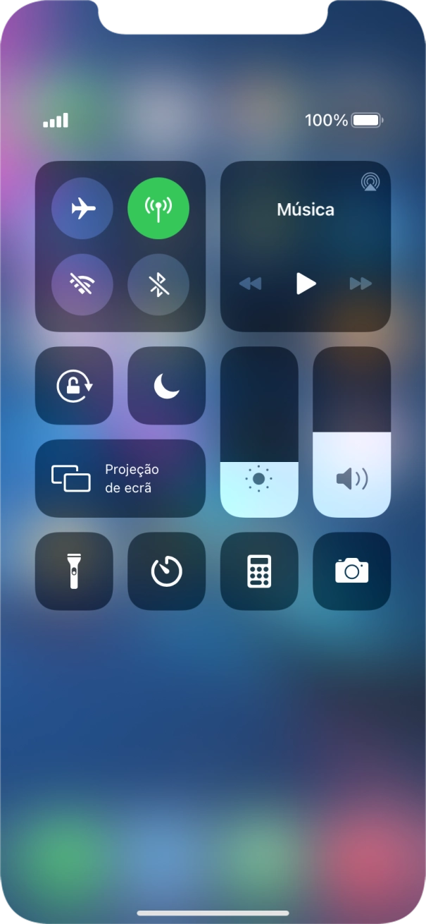Prima a função pretendida para abrir uma aplicação ou para ativar ou desativar a função.