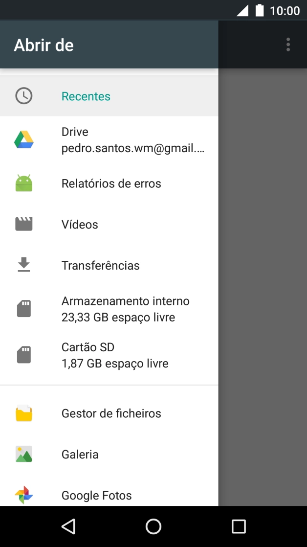 Prima Galeria e vá até à pasta pretendida.