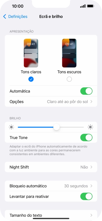 Quando ativar a função, prima Opções e siga as indicações no ecrã para escolher o período pretendido para o Modo Escuro.