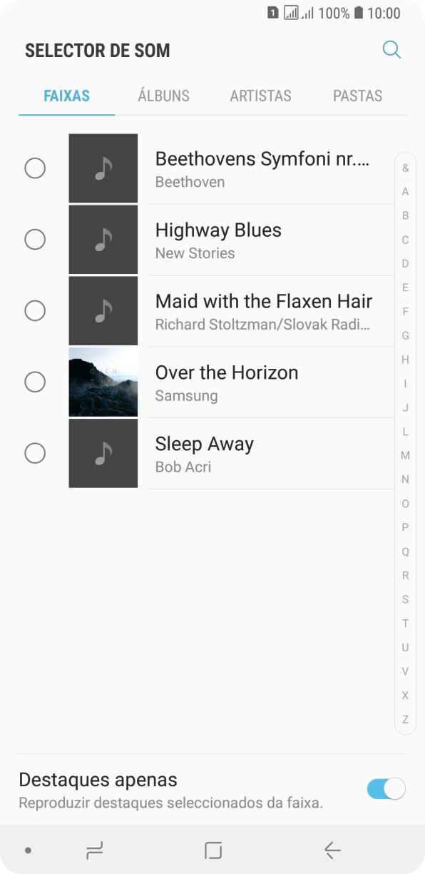 Prima os tons de toque pretendidos para os ouvir.