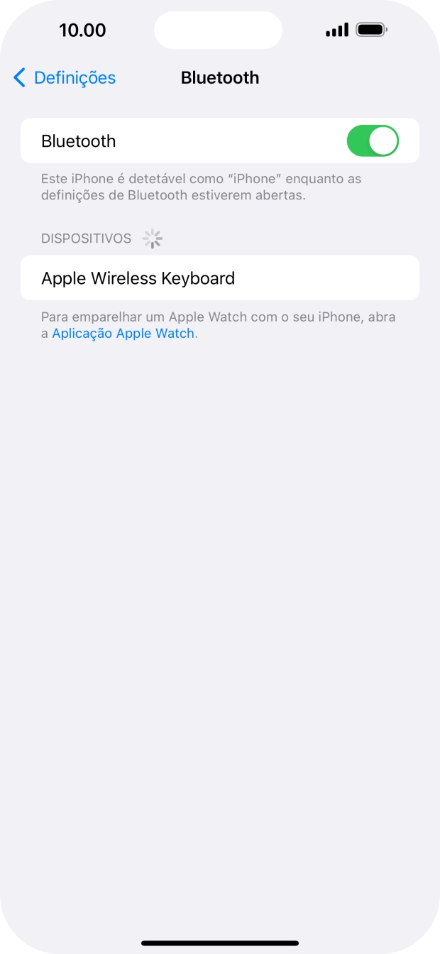Prima o dispositivo Bluetooth pretendido e siga as indicações no ecrã para emparelhar o dispositivo pretendido com o telefone.