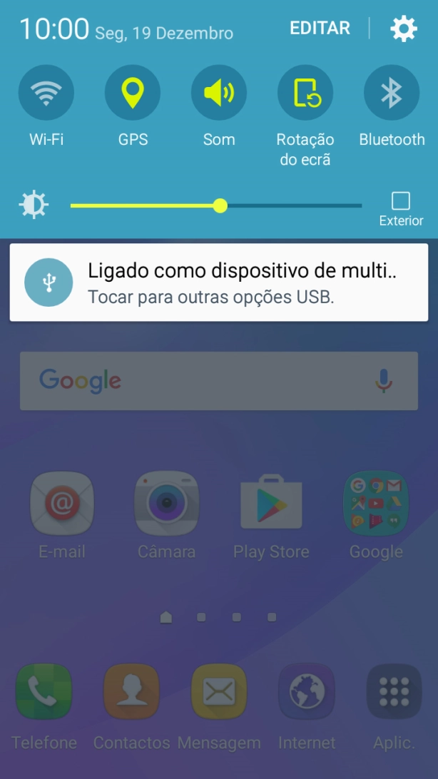 Prima o ícone de definições.