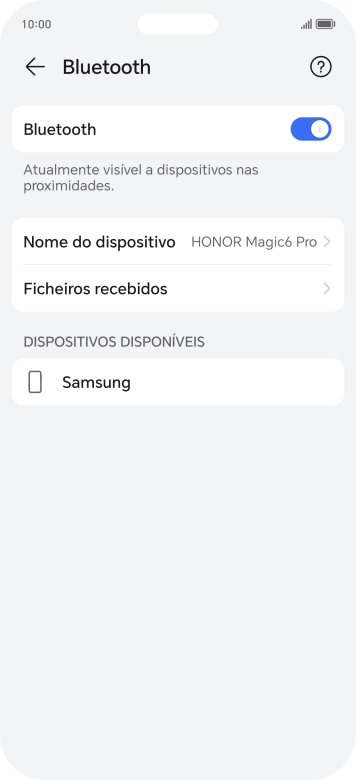Prima o dispositivo Bluetooth pretendido e siga as indicações no ecrã para emparelhar o dispositivo pretendido com o telefone.
