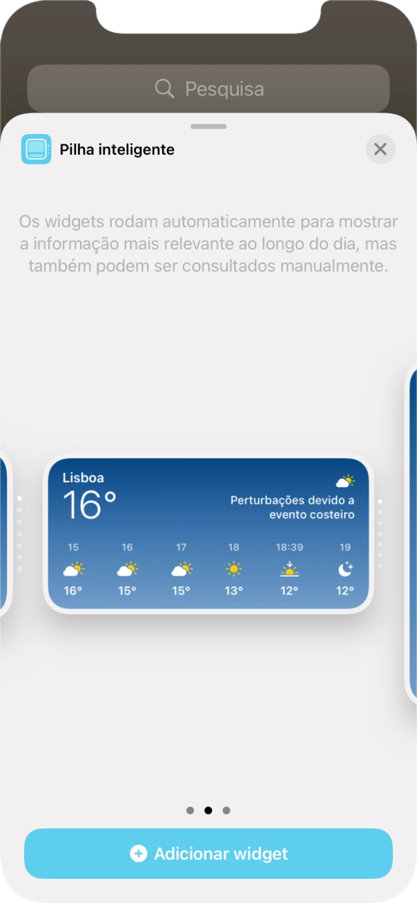 Para escolher a dimensão pretendida para o widget, deslize o dedo para a direita ou para a esquerda sobre o ecrã.