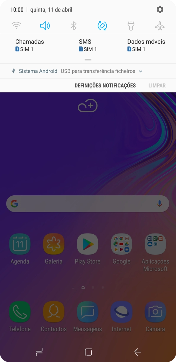 Prima o ícone de ligações.