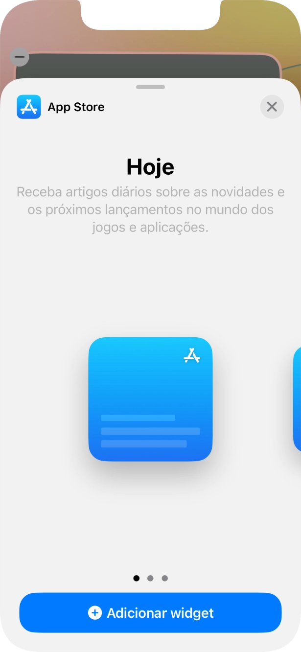 Para escolher a dimensão pretendida para o widget, deslize o dedo para a direita ou para a esquerda sobre o ecrã.