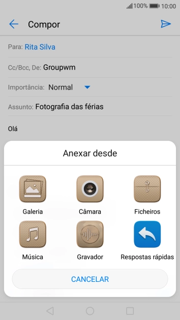 Prima Ficheiros e vá até à pasta pretendida.